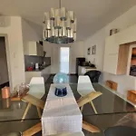 Penthouse Federico With View - Residenza Silvana * Βερμπάνια