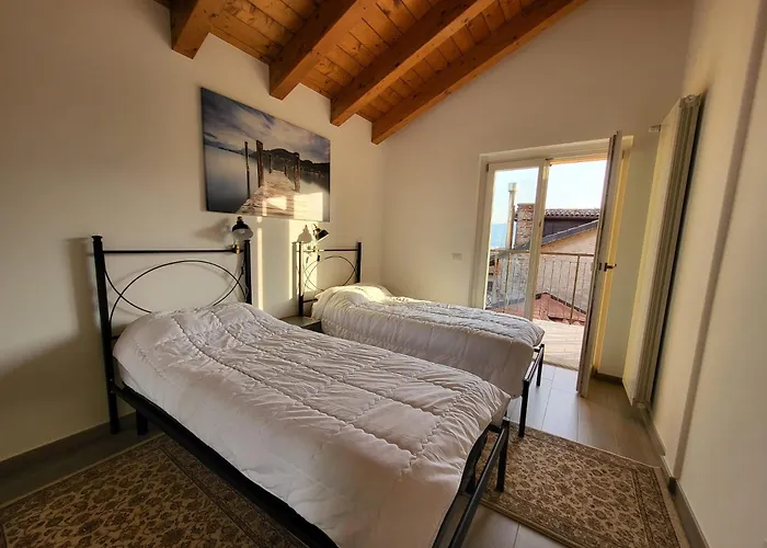 شقة Penthouse Federico With View - Residenza Silvana فيربانيا