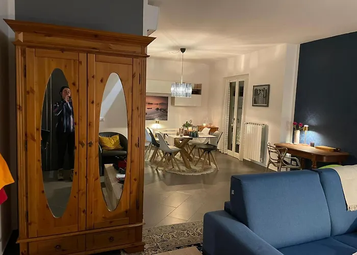 شقة Penthouse Federico With View - Residenza Silvana فيربانيا